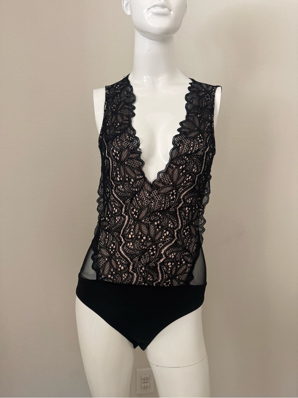Timing Black Lace V-Neck Bodysuit